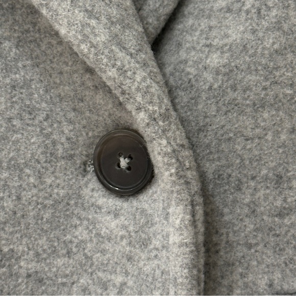 Aritzia Coat - Picture 5 of 8